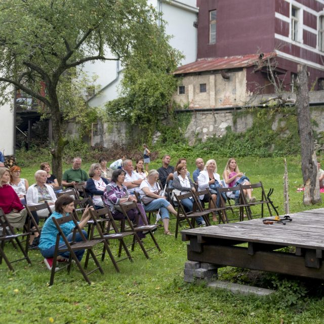 3 - Koncert v záhrade Vily Skuteckých: uouo