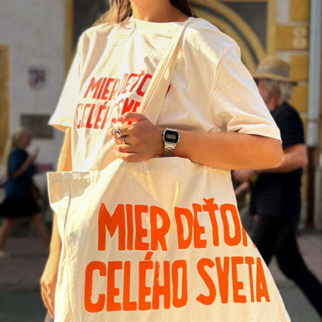 2 - Taška Mier deťom celého sveta